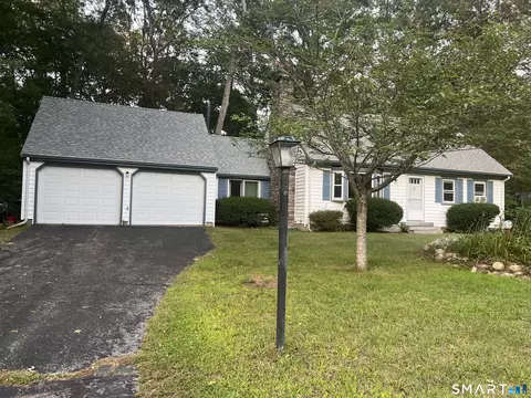 14 Marion Dr, East Lyme, CT 06333