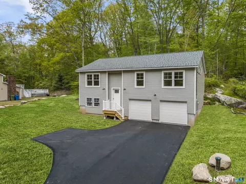 217 Buddington Rd, Groton, CT 06340