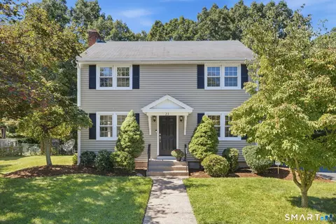 23 Hoffman Rd, Manchester, CT 06042