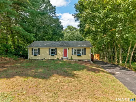 43 Valley Dr, Voluntown, CT 06384