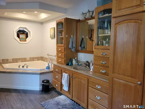 Bath - 28 Cliff Rd, Ledyard, CT 06339 photo 1 of 3