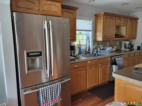 Kitchen - 28 Cliff Rd, Ledyard, CT 06339 photo 1 of 4