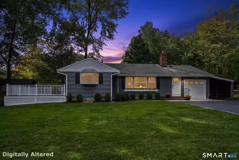 7 Peaceful Ln, Norwalk, CT 06851