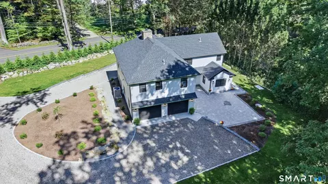 Exterior - 9 Bradley Ln, Sandy Hook, CT 06482 photo 10 of 10