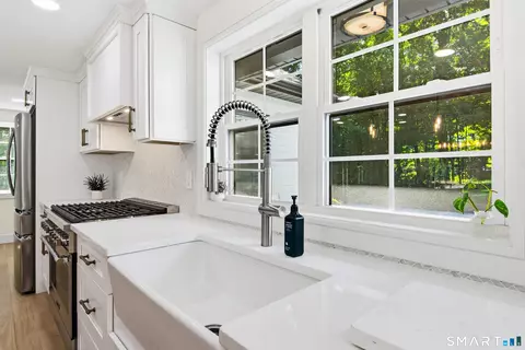 Kitchen - 9 Bradley Ln, Sandy Hook, CT 06482 photo 3 of 3