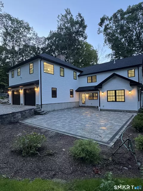 Exterior - 9 Bradley Ln, Sandy Hook, CT 06482 photo 9 of 10