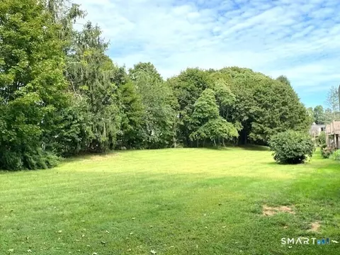 Exterior - 127 Black Point Rd #9, Niantic, CT 06357 photo 3 of 8