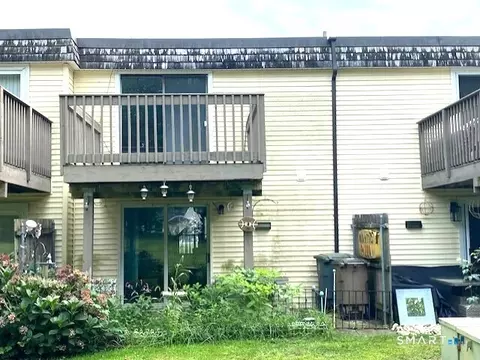 Exterior - 127 Black Point Rd #9, Niantic, CT 06357 photo 6 of 8