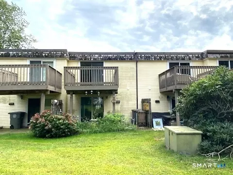 Exterior - 127 Black Point Rd #9, Niantic, CT 06357 photo 5 of 8