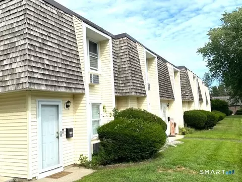 Exterior - 127 Black Point Rd #9, Niantic, CT 06357 photo 2 of 8