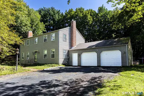 17 Greendale Ave, Cromwell, CT 06416