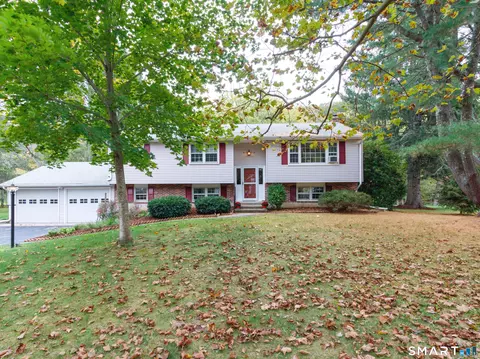 55 Russo Dr, Guilford, CT 06437