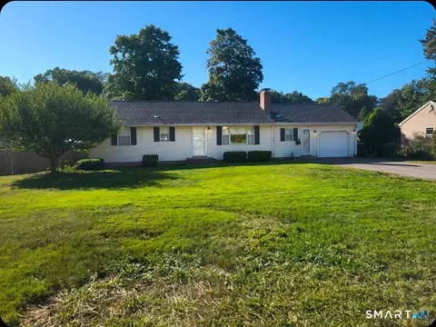4 Moser Dr, Rocky Hill, CT 06067