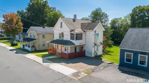 94 Olive St, Naugatuck, CT 06770