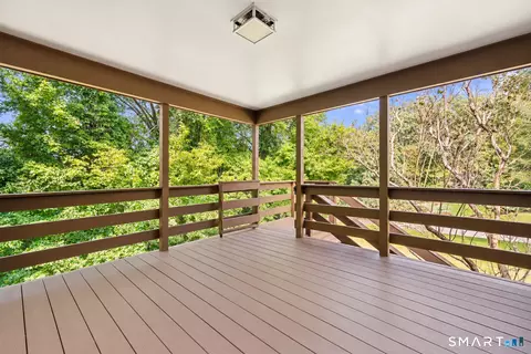 Exterior - 10 Edgehill Cir #10, Monroe, CT 06468 photo 4 of 7