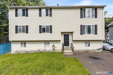 31 W Clark St, West Haven, CT 06516