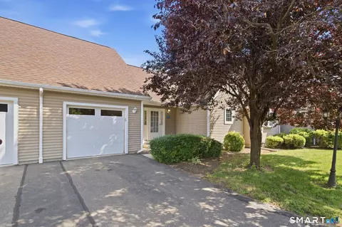 17 Vincent Ct #17, East Hartford, CT 06108