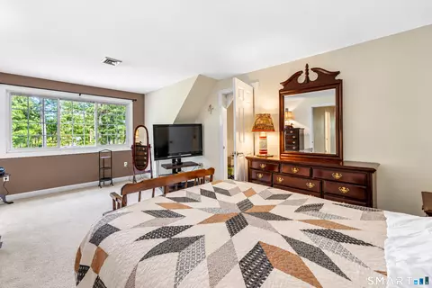 Bedroom - 21 Perkins Dr, Wallingford, CT 06492 photo 2 of 5
