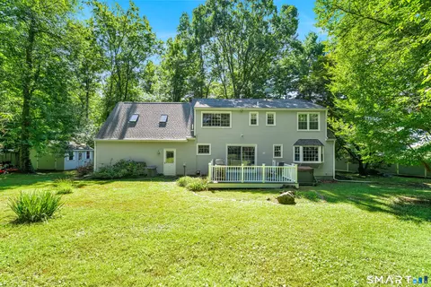 Exterior - 21 Perkins Dr, Wallingford, CT 06492 photo 2 of 8