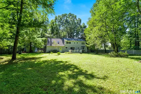 Exterior - 21 Perkins Dr, Wallingford, CT 06492 photo 3 of 8