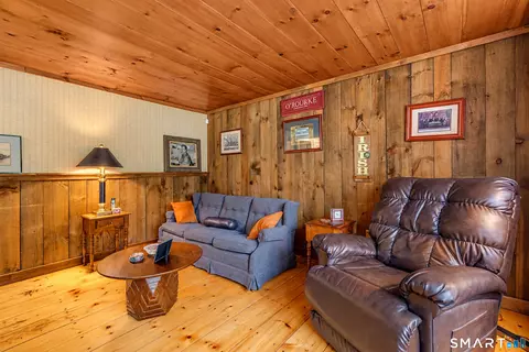 Living - 21 Perkins Dr, Wallingford, CT 06492 photo 4 of 4