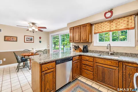 Kitchen - 21 Perkins Dr, Wallingford, CT 06492 photo 2 of 5