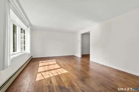 Living - 241 Argyle Rd, Orange, CT 06477 photo 6 of 6