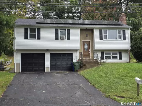 158 Stoneycrest Dr, Meriden, CT 06451