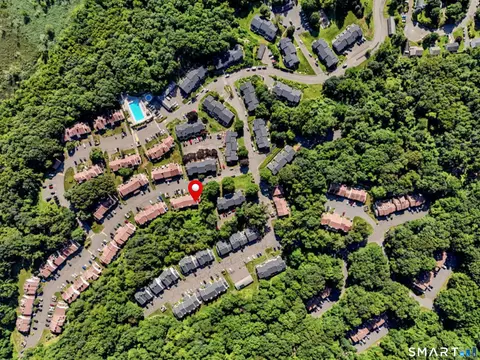 14 Deer Run #14, Bethel, CT 06801