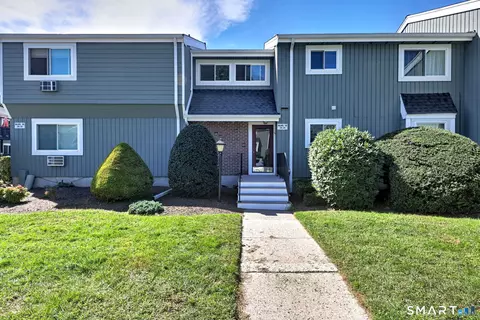 31 Ameridge Dr #31, Bridgeport, CT 06606