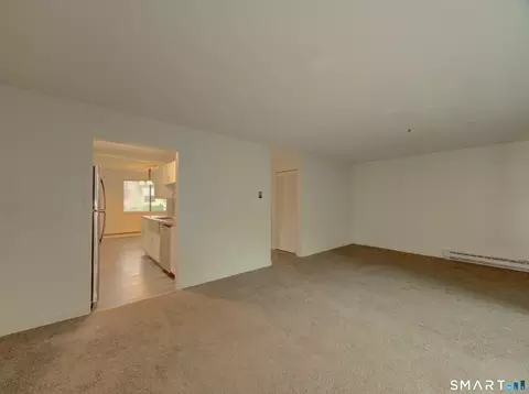 Living - 56 Suffield Meadow Dr #56, Suffield, CT 06078 photo 2 of 2