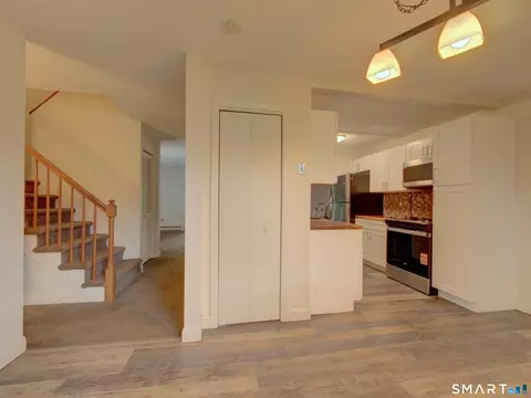 Entry Way - 56 Suffield Meadow Dr #56, Suffield, CT 06078 photo 3 of 4