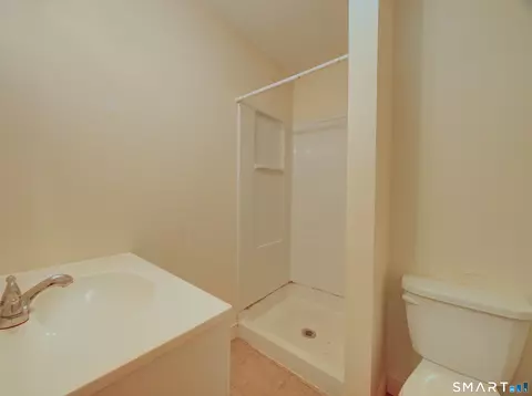 Bath - 56 Suffield Meadow Dr #56, Suffield, CT 06078 photo 3 of 3