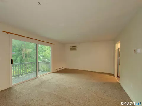 Living - 56 Suffield Meadow Dr #56, Suffield, CT 06078 photo 1 of 2