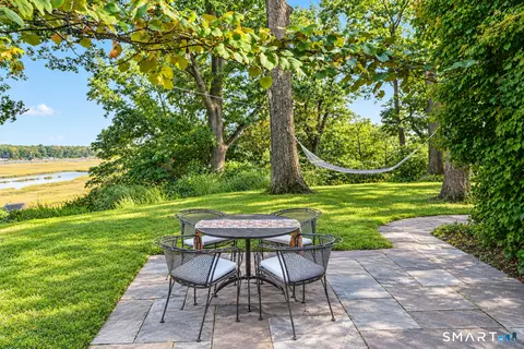 Exterior - 31 Splitrock Rd, Norwalk, CT 06854 photo 3 of 10