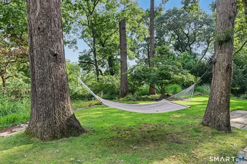 Exterior - 31 Splitrock Rd, Norwalk, CT 06854 photo 7 of 10