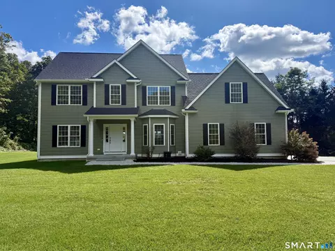 26 Fox Hollow Dr, Oakdale, CT 06370