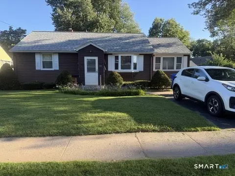 166 Woodycrest Dr, East Hartford, CT 06118