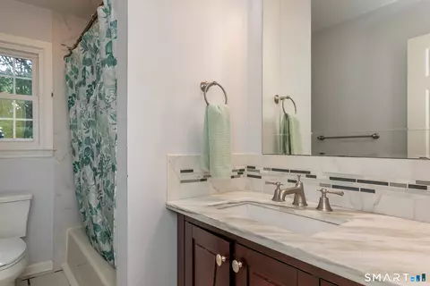 Bath - 83 Sherman Tpke, Redding, CT 06896 photo 2 of 2