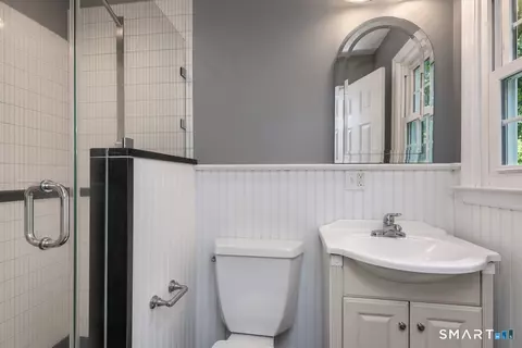 Bath - 83 Sherman Tpke, Redding, CT 06896 photo 1 of 2