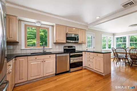 Kitchen - 83 Sherman Tpke, Redding, CT 06896 photo 3 of 4