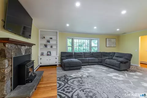 Living - 83 Sherman Tpke, Redding, CT 06896 photo 3 of 3