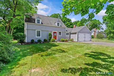255 Mountain Rd, West Hartford, CT 06107