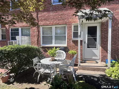 364 Main St #12, East Haven, CT 06512