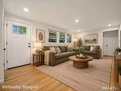 Living - 2 Ono Dr, Wallingford, CT 06492 photo 2 of 3