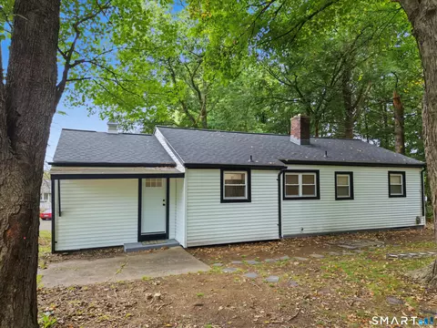 Exterior - 2 Ono Dr, Wallingford, CT 06492 photo 6 of 8
