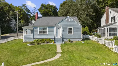 216 Hillside Ave, Naugatuck, CT 06770
