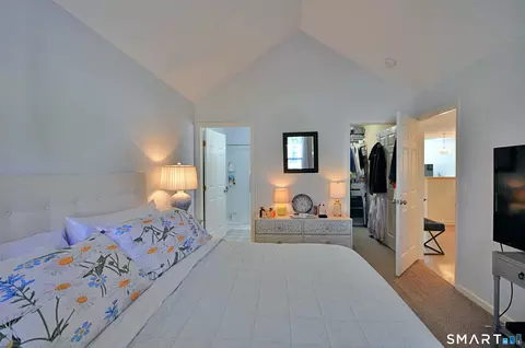 Bedroom - 44 Elizabeth Cir #44, Sandy Hook, CT 06482 photo 1 of 4