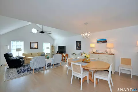 Dining - 44 Elizabeth Cir #44, Sandy Hook, CT 06482 photo 2 of 3