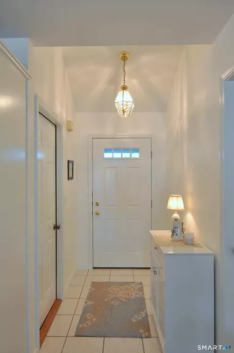 Entry Way - 44 Elizabeth Cir #44, Sandy Hook, CT 06482 photo 1 of 1